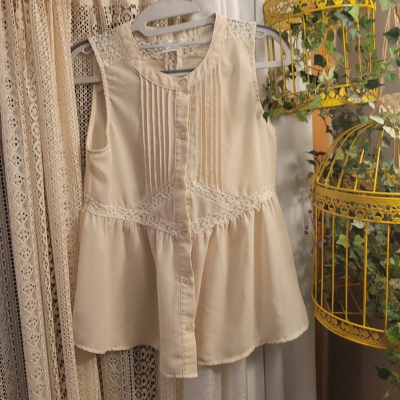 💵3/$20 Vintage Lace Embellished Sleeveless Tank. Size Small - Picture 10 of 14